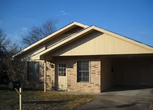 Property at 704 N West St, Burnet, TX, 78611, 3 beds, 1.5 baths, [object Object]