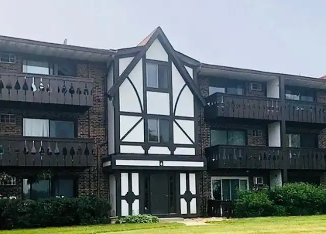 Property at 4 Crestview Ln #16, Vernon Hills, IL, 60061, 2 beds, 1.5 baths, [object Object]