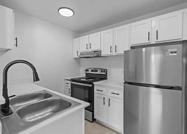 Photo of 4800 168th St SW, Lynnwood, WA 98037
