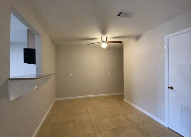 Property at 203 Greenlawn Ave, Pleasanton, TX, 78064, 2 beds, 1 bath, [object Object]