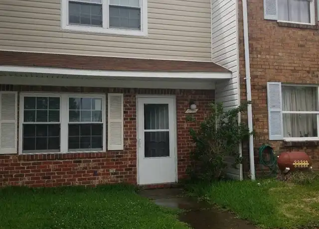 Property at 615 Myrtlewood Cir, Jacksonville, NC, 28546, 2 beds, 1.5 baths, [object Object]