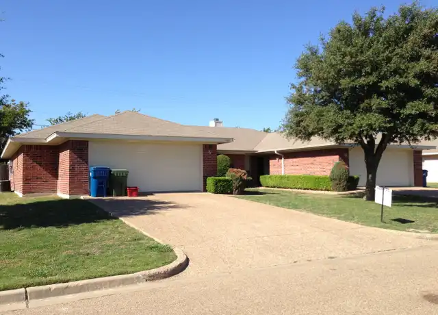 Property at 1008 Parkview Cir, Hewitt, TX, 76643, 3 beds, 2 baths, [object Object]