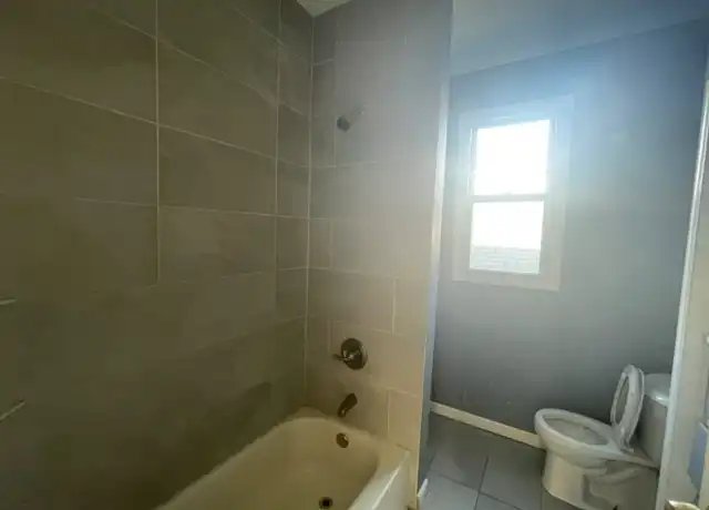 Property at 776 S 18th St Unit 3, Newark, NJ, 07103, 3 beds, 1 bath, [object Object]