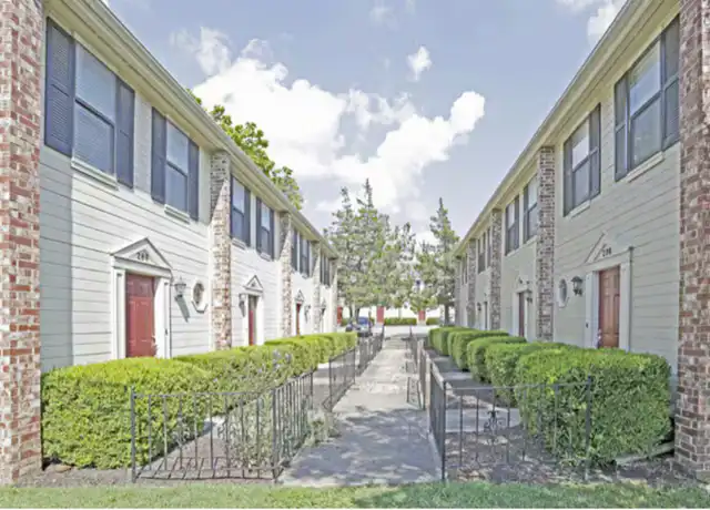 Property at 294 W Mountain St, Fayetteville, AR, 72701, 2 beds, 1.5 baths, [object Object]
