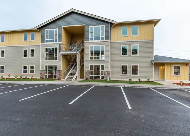 Photo of 1885 SW Mina Pl, Oak Harbor, WA 98277