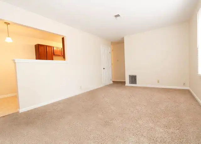 Property at 1353 Royalty Ct Unit 1349 6, Lexington, KY, 40504, 1 bed, 1 bath, [object Object]