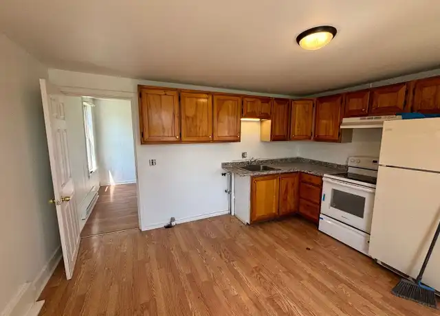 Property at 123 College Ave Unit 1, Waterville, ME, 04901, 2 beds, 1 bath, [object Object]