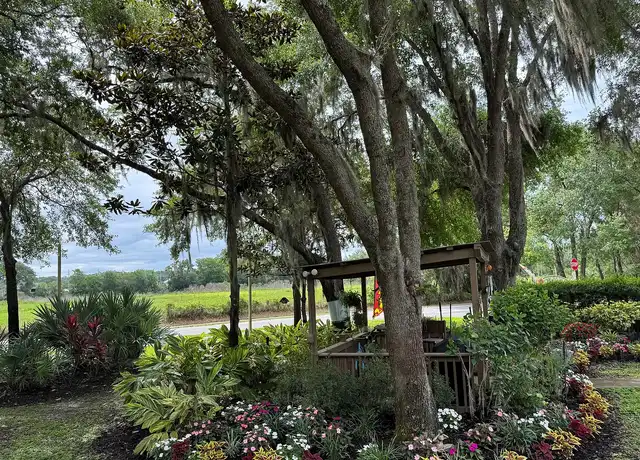 Property at Arden Place Apartments - 450 N Clay Ave, Lady Lake, FL, 32159, 1 bed, 1 bath, [object Object]