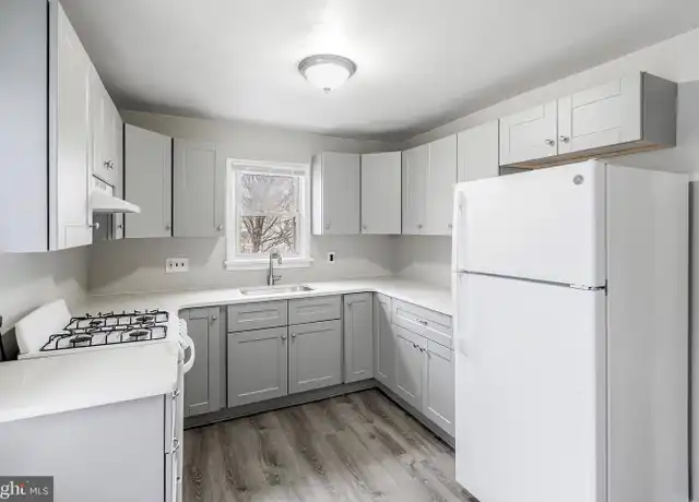 Property at 243 Conover St #2, Burlington, NJ, 08016, 2 beds, 1 bath, [object Object]