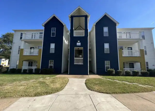 Property at 237 W Peach St Unit 210, Martin, TN, 38237, 4 beds, 4 baths, [object Object]