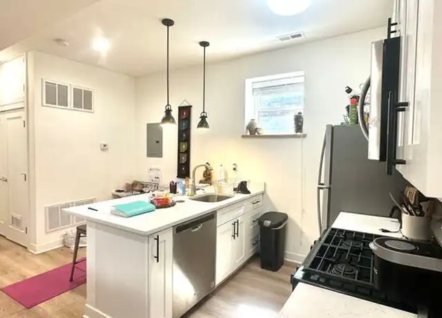 Property at 1644 W Cermak Rd Unit 1R, Chicago, IL, 60608, 1 bed, 1 bath, [object Object]