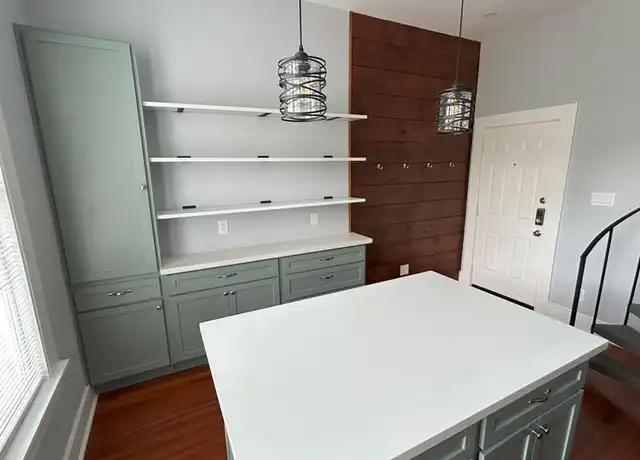 Property at 19 Hyde Park Blvd Unit D, Houston, TX, 77006, 1 bed, 2 baths, [object Object]