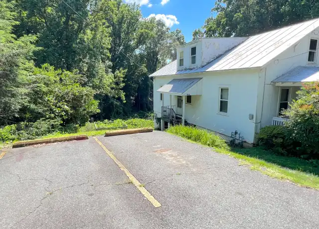 Property at 201 Shamrock Rd Unit B, Charlottesville, VA, 22903, 1 bed, 1 bath, [object Object]