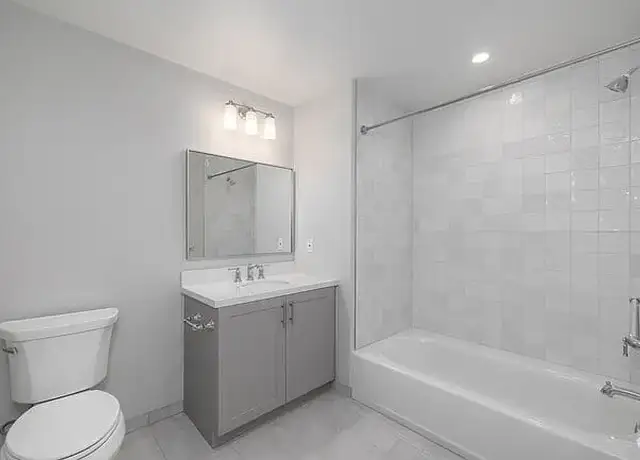 Photo of 111 N Madison Ave, Pasadena, CA 91101