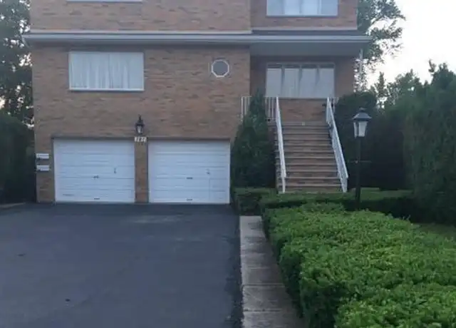 Property at 141 Franklin St, Elmwood Park, NJ, 07407, 3 beds, 2 baths, [object Object]