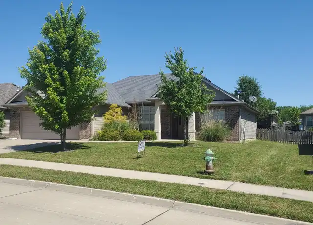 Property at 2009 Cecil St, Columbia, MO, 65201, 3 beds, 2 baths, [object Object]