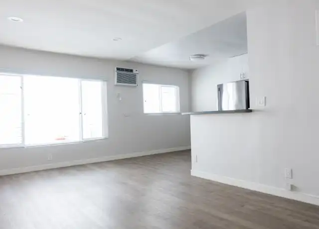 Property at 1233 N Orange Grove Ave Unit 08, West Hollywood, CA, 90046, 1 bed, 1 bath, [object Object]
