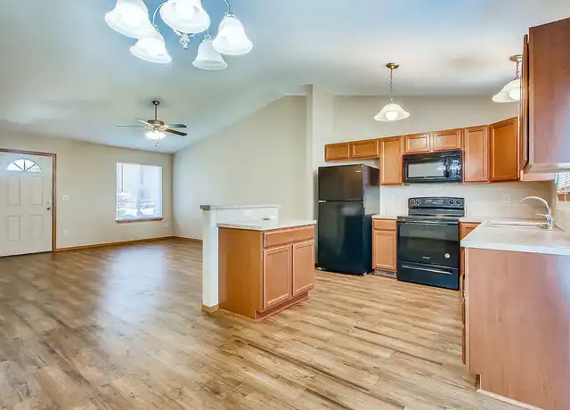 Property at Lakeside Townhomes - 1104 W Maywood St, Wichita, KS, 67217, 3-4 beds, 3 baths, [object Object]