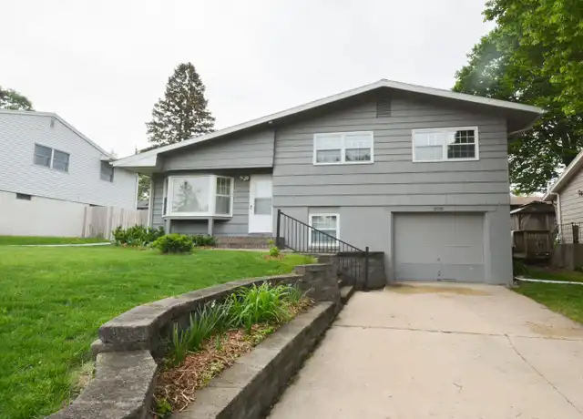 Property at 608 22nd St NE, Rochester, MN, 55906, 3 beds, 1.5 baths, [object Object]