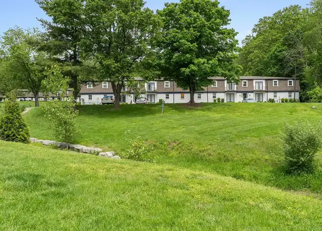 Property at Oaks at St. Andrews - 6817 Brooklawn Dr, Louisville, KY, 40214, 1 bed, 1 bath, [object Object]