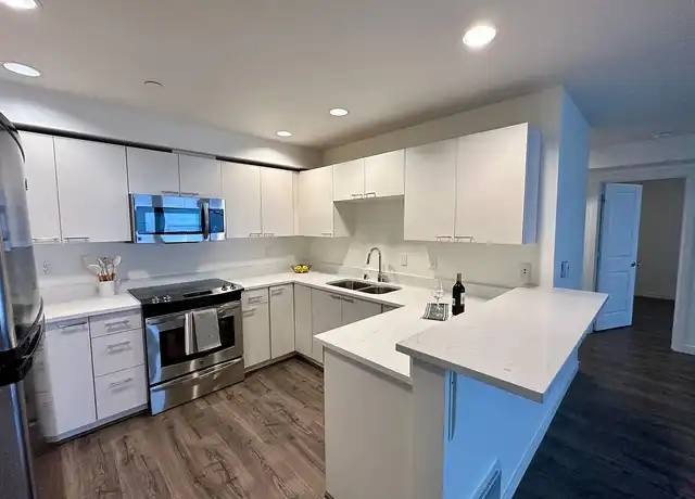 Property at View 420 - 420 Queen Anne Ave N, Seattle, WA, 98109, 1 bed, 1 bath, [object Object]