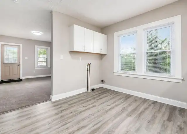 Property at 2085 Ferris Rd, Columbus, OH, 43224, 1 bed, 1 bath, [object Object]