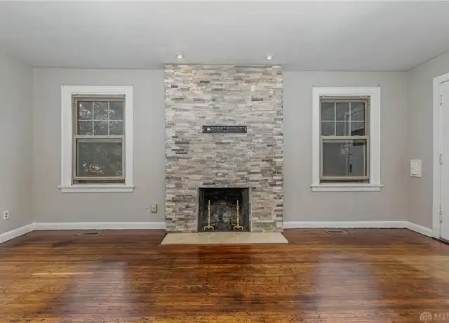 Property at 4038 Clifton Ave Unit 2, Cincinnati, OH, 45220, 2 beds, 1 bath, [object Object]