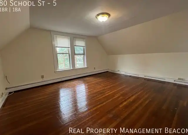 Property at 80 School St Unit 5, Lebanon, NH, 03766, 1 bed, 1 bath, [object Object]