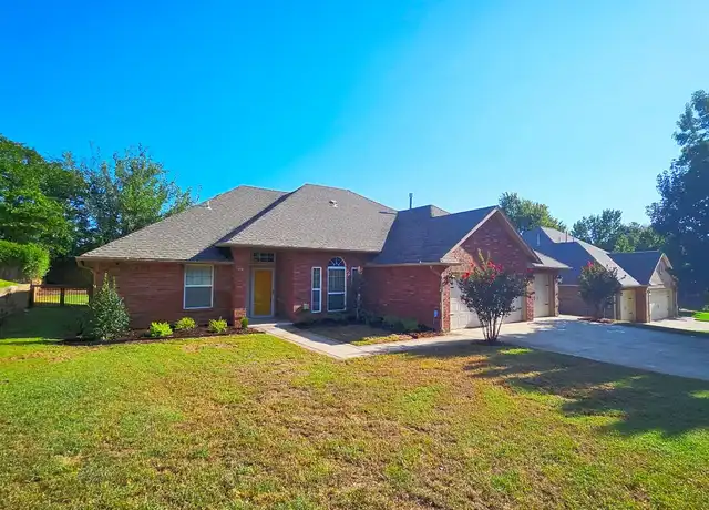 Property at 4017 Eaton Pl, Edmond, OK, 73034, 3 beds, 2 baths, [object Object]