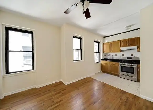 Property at 2167 33rd St Unit 4C, Astoria, NY, 11105, 2 beds, 1 bath, [object Object]