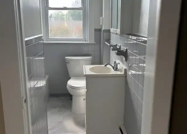 Property at 4 N Pennell Rd Unit 2 2nd floor, Media, PA, 19063, 1 bed, 1 bath, [object Object]