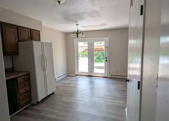 Property at 4408 W Bellview Dr, Columbia, MO, 65203, 2 beds, 1.5 baths, [object Object]
