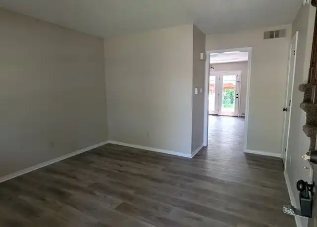 Property at 4408 W Bellview Dr, Columbia, MO, 65203, 2 beds, 1.5 baths, [object Object]