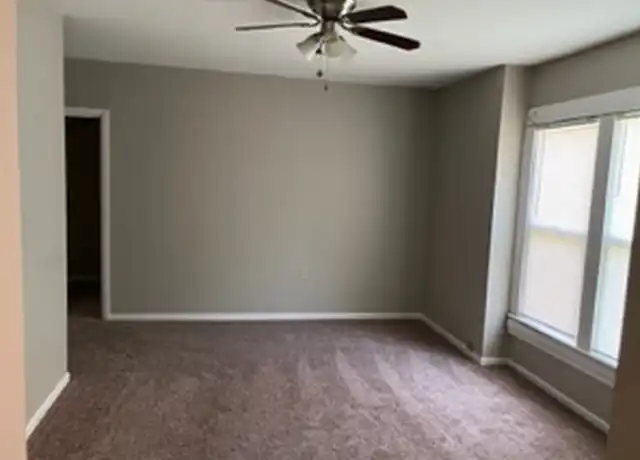 Property at 520 E Main St Unit 202, Vermillion, SD, 57069, 4 beds, 2 baths, [object Object]