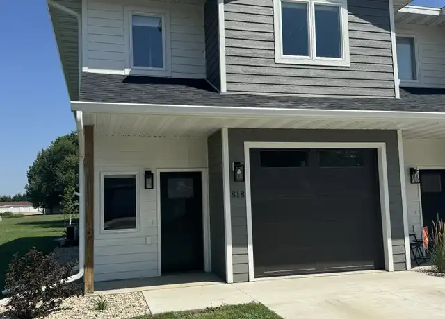Property at 818 N High St Unit 1, Aberdeen, SD, 57401, 3 beds, 2.5 baths, [object Object]