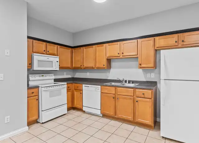 Property at 110 N Red Oak Ct, Radcliff, KY, 40160, 2 beds, 2 baths, [object Object]