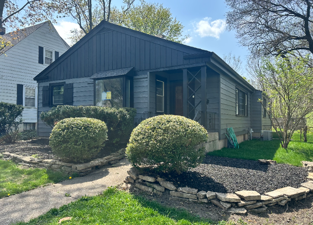 Photo of 834 Gardner Rd, Flossmoor, IL 60422