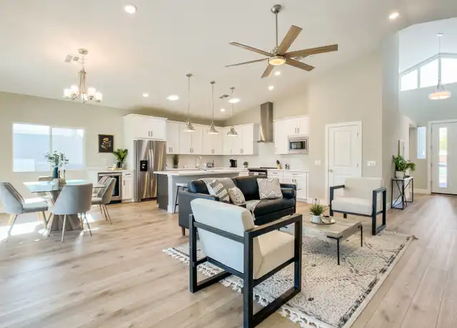 Property at 8031 N 14th Pl, Phoenix, AZ, 85020, 4 beds, 3 baths, [object Object]