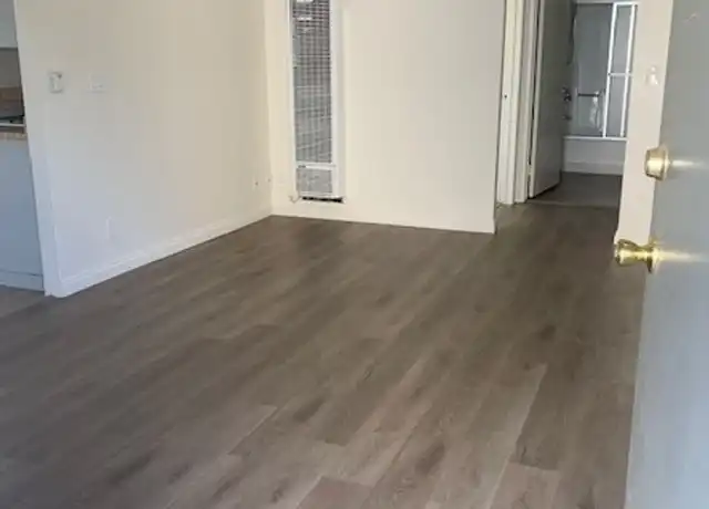 Property at 9460 Laurel Canyon Blvd Unit 304, Arleta, CA, 91331, 1 bed, 1 bath, [object Object]