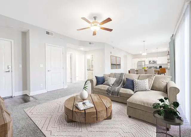 Photo of 8710 W 106th Ter, Overland Park, KS 66212