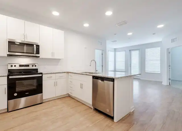 Property at The Met - 1402 13th St W, Bradenton, FL, 34205, 0-2 beds, 1-2 bath, [object Object]