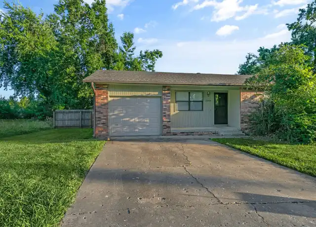 Property at 2204 Douglas St, Bentonville, AR, 72712, 2 beds, 1 bath, [object Object]
