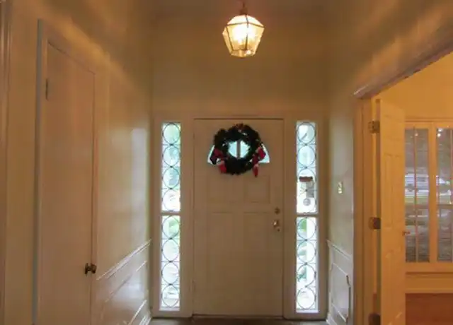 Property at 7815 Small Leaf Cir, Houston, TX, 77063, 4 beds, 2 baths, [object Object]