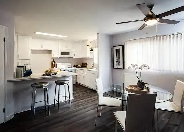 Property at 1374 State Hwy 161, Grand Prairie, TX, 75050, 1 bed, 1 bath, [object Object]
