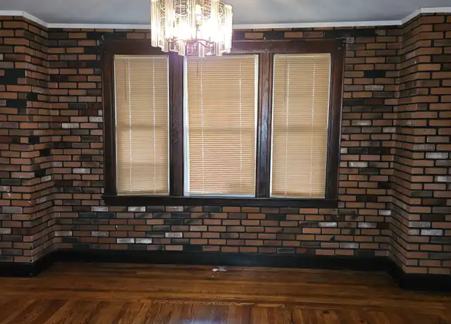 Property at 102 Church St Unit 1st floor, Hamden, CT, 06514, 2 beds, 1 bath, [object Object]