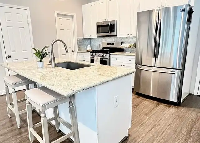 Property at 504 E 32nd St, Houston, TX, 77018, 3 beds, 2.5 baths, [object Object]