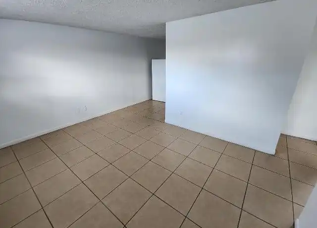 Property at 112 S Hilltop Rd, Brandon, FL, 33511, 2 beds, 1 bath, [object Object]