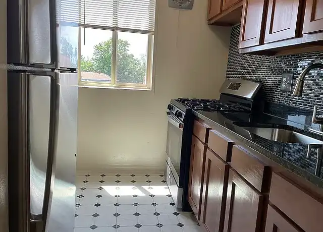 Property at Colonial Village Apartments - 908 Marcy Ave, Oxon Hill, MD, 20745, 1 bed, 1 bath, [object Object]