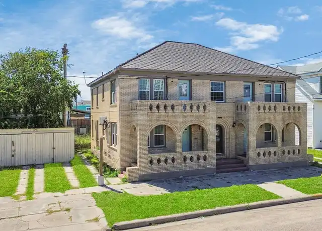 Property at 915 8th St Unit 2, Galveston, TX, 77550, 2 beds, 1 bath, [object Object]