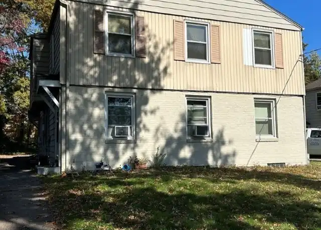 Property at 52 Willow Dr Unit 1, Youngstown, OH, 44512, 1 bed, 1 bath, [object Object]